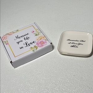 "Remember I love you Mom" - Personalized Jewelry Tray In Box